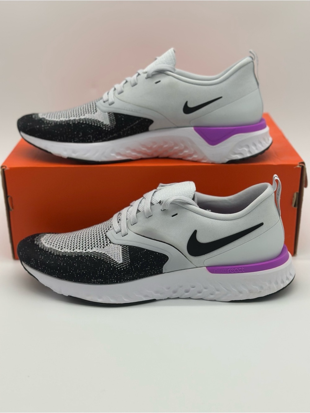 Nike Men's Black, White & Purple Running Sneakers